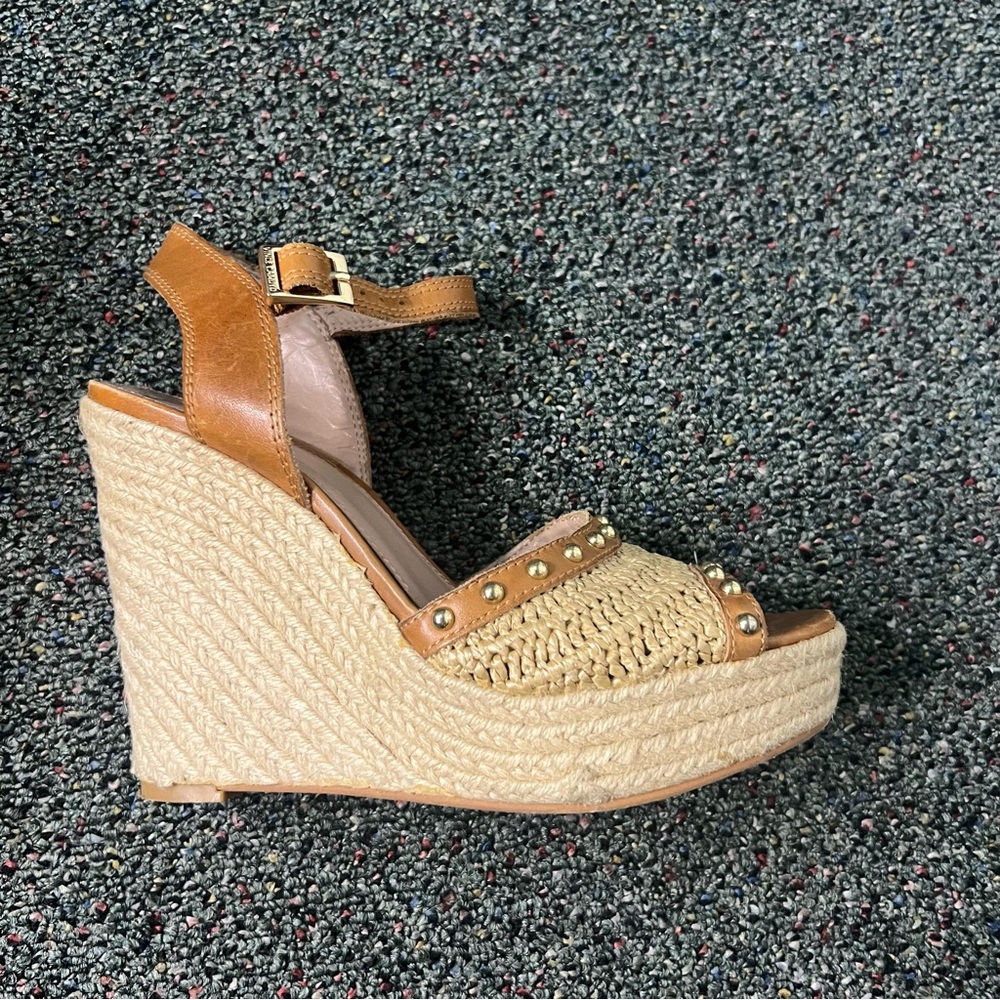 VINCE CAMUTO Neutral Brown & Cream Straw Open-Toe Stud Espadrilles Wedges Shoes - Picture 5 of 16